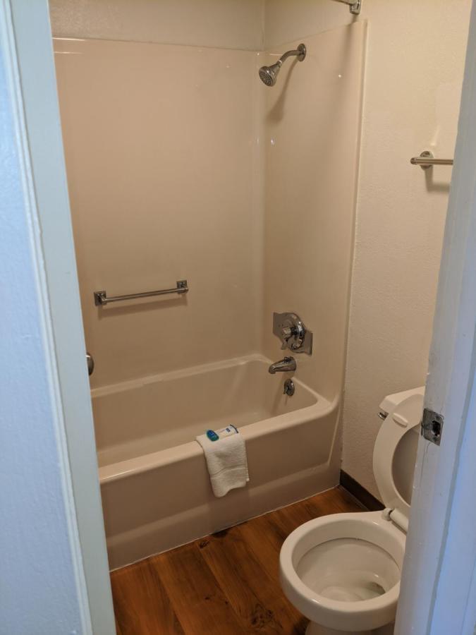 Rodeway Inn Алтуна Екстер'єр фото