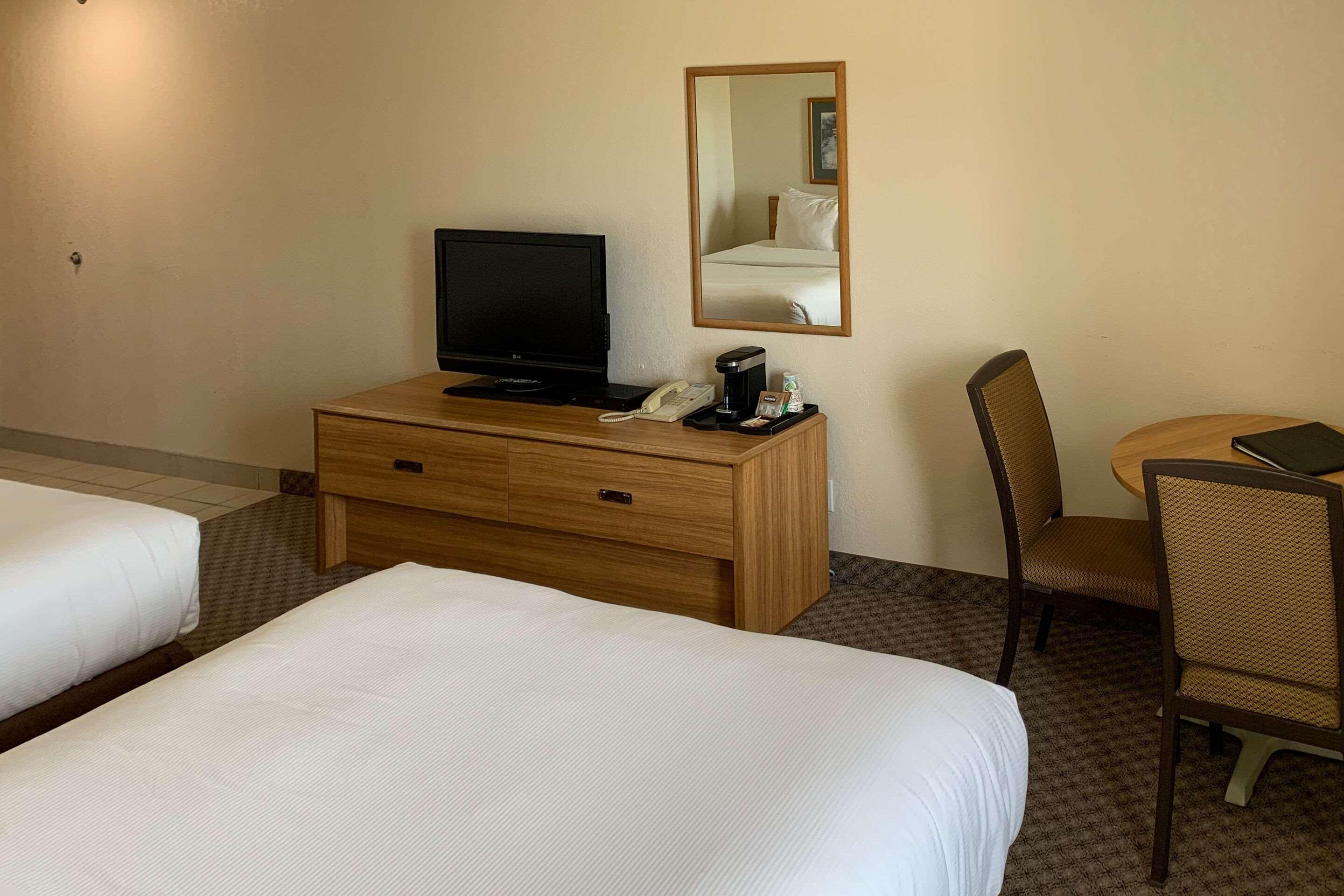 Rodeway Inn Алтуна Екстер'єр фото