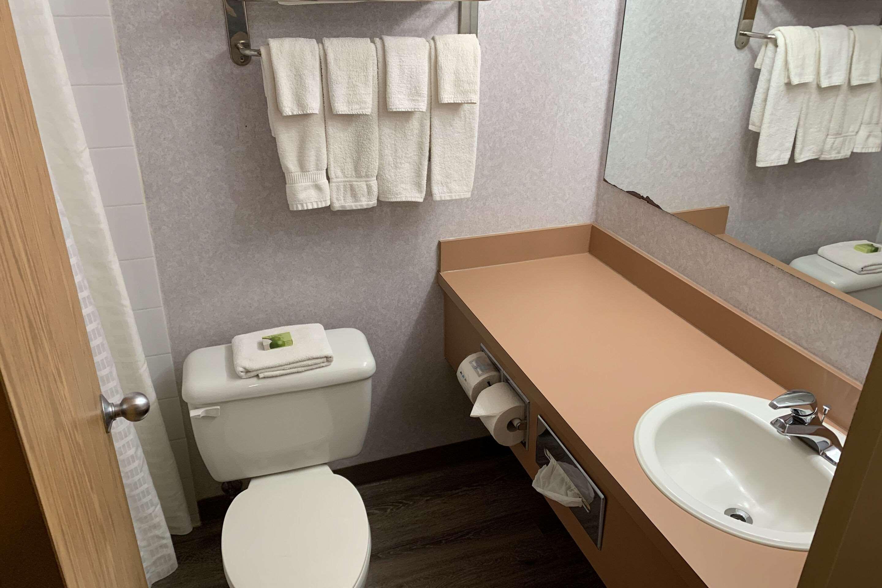 Rodeway Inn Алтуна Екстер'єр фото
